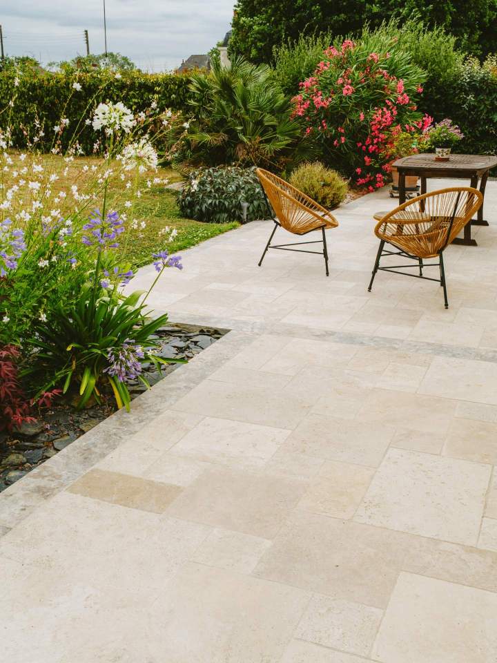 COULEUR NATURE SARL 24